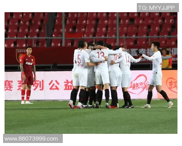 赛后分析：上海足球队与北京足球队的比赛节奏与战术对比探讨